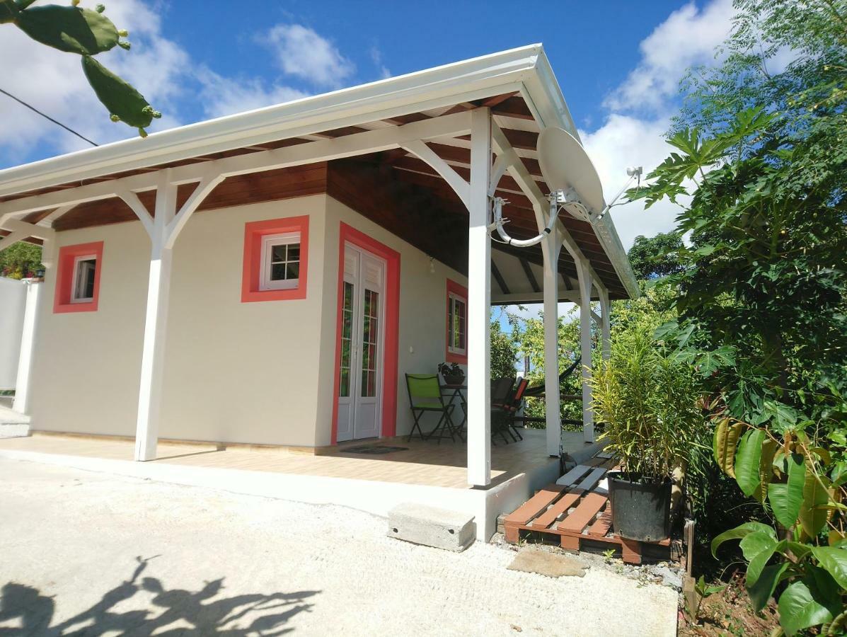 Grenadier La Trinite Exterior photo